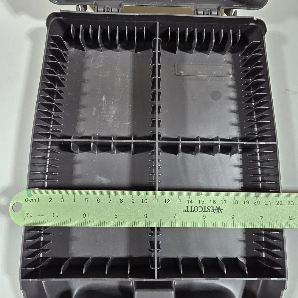 Metro‎ Plano Cassette/Tape Storage Case Organizer Good Hard-Shell
